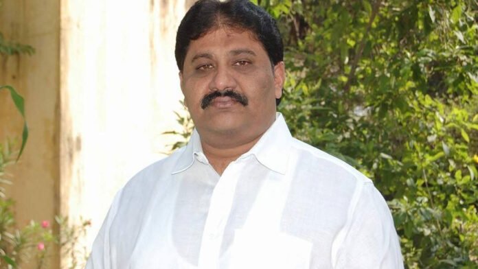 Former YCP MLA Rachamallu Sivaprasad Reddy reacted to the Jagan-Sharmila property dispute. On this occasion, he criticized Sharmila. Mother, with whom did you join hands for your property or for the property given with love? Who do you want to send to jail mother? He asked.