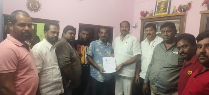 Lingojiguda corporator Dharpalli Rajasekhar Reddy who was criticized. A fund amount of 60 thousand rupees will be given to the victim Javidi Madan.. It is suggested that under Arogyashri you can get treatment in the hospital up to ten lakh rupees.