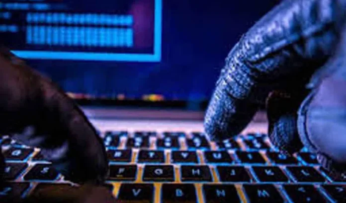 Cyber ​​criminals who are desperate for high profits An IT employee registered in the trading platform named Kotak Pro.. A total of 2. 29 crore money transfer victim.. Can't withdraw money..