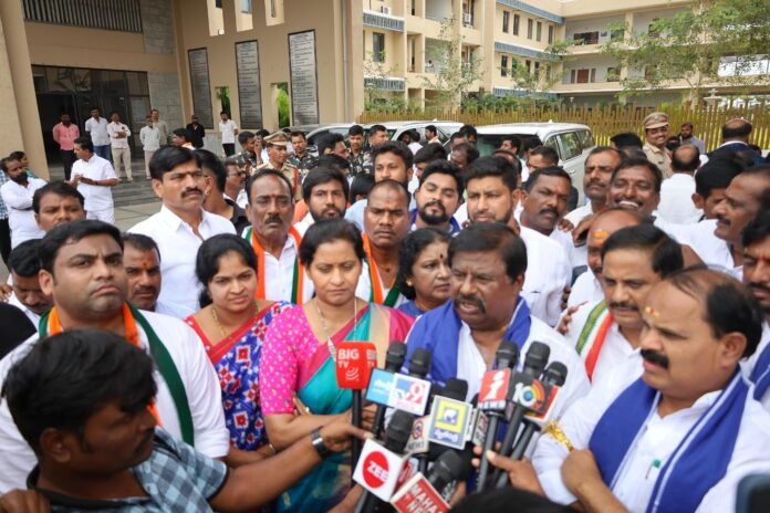 Program under the leadership of Challa Narsimha Reddy in Kongara Kalan.. Chigirintha Parijata Narsimha Reddy participated in this rally called by AICC.