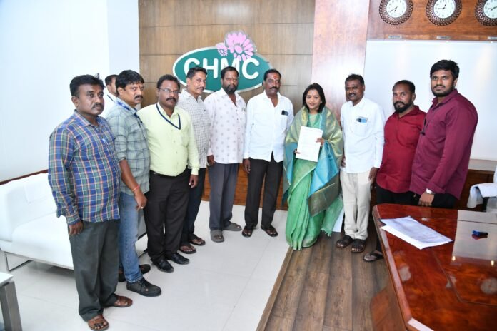 President G. Rajeswara Rao and General Secretary T. Krishna brought their demands to their attention.