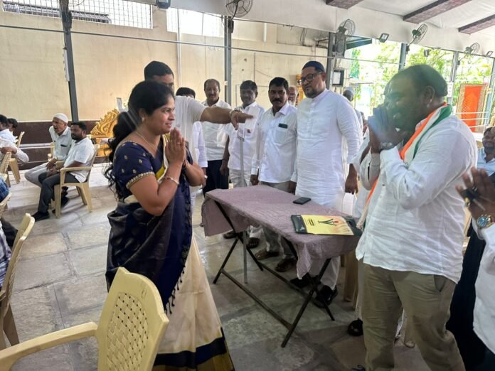 Former Mayor Chigirintha Parijatha Narasimha Reddy participated in the program..