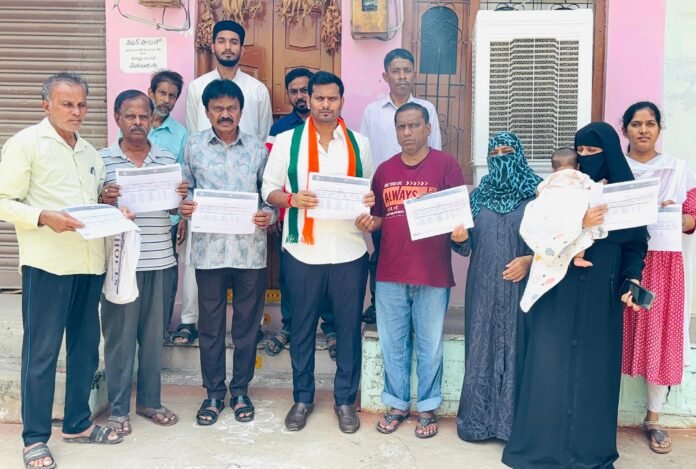 Gaddi Annaram AMC Director Panyala Jaipal Reddy distributed..